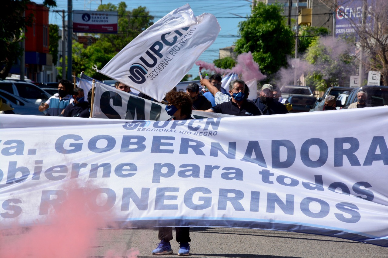El reclamo principal se realizó frente a la Casa de Gobierno. Fotos: Marcelo Ochoa.