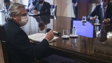 El presidente Alberto Fernández, encabezando reunión del comité de vacunación contra coronavirus. Foto: Alejandro Andam para Télam.-