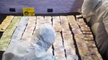 Imagen de 300 dosis de cocaína y 300 mil pesos secuestrados tras allanamientos en Cutral Co