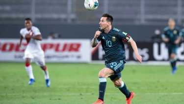 "Me siento muy bien en este equipo", confesó Messi. Foto: AP 