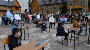 En Bariloche siguen prohibidas las reuniones sociales