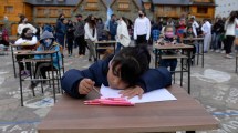 Imagen de Simbólica protesta en Bariloche por clases y actos presenciales