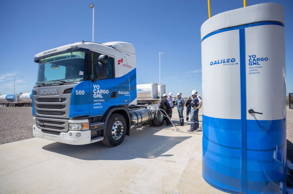 Scania presentó los primeros camiones propulsados a GNL del país. (Foto: gentileza)