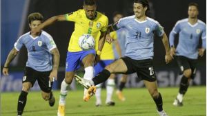 A Brasil le alcanzó ser efectivo para vencer a Uruguay en Montevideo