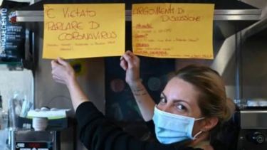 Prohíben hablar de coronavirus en un bar de Roma