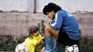 Maradona y un primer recuerdo a todo color