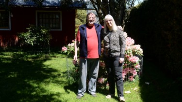 Pasión y paciencia. Claudia Briones y José Luis Lanata son investigadores del Conicet que se mudaron a Bariloche para desarrollar diferentes miradas sobre el debate del Antropoceno para comprender el pasado y pensar el futuro de la humanidad. Tienen en cuenta la interculturalidad como parte de la convivencia entre los seres humanos. Foto: Alfredo Leiva