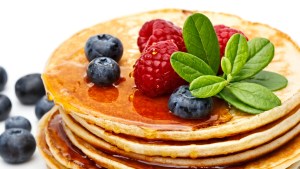 Audio receta hot cakes con frutas