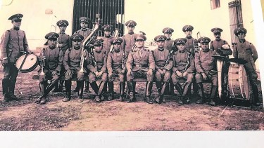 Salvador Vadalá,  músico de la Policía y del Ejército en Neuquén