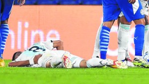 Fútbol in-ver-te-bra-do