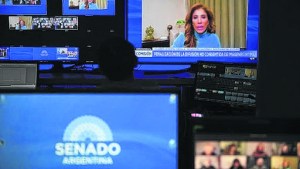 Parrilli apura los cambios en la elección del procurador