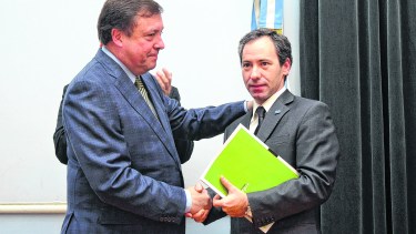 Ayestarán había asumido al frente de Lotería el 4 de agosto del 2015, luego de su paso por el Ipross. Ayer agradeció a Weretilneck. Foto: Marcelo Ochoa.