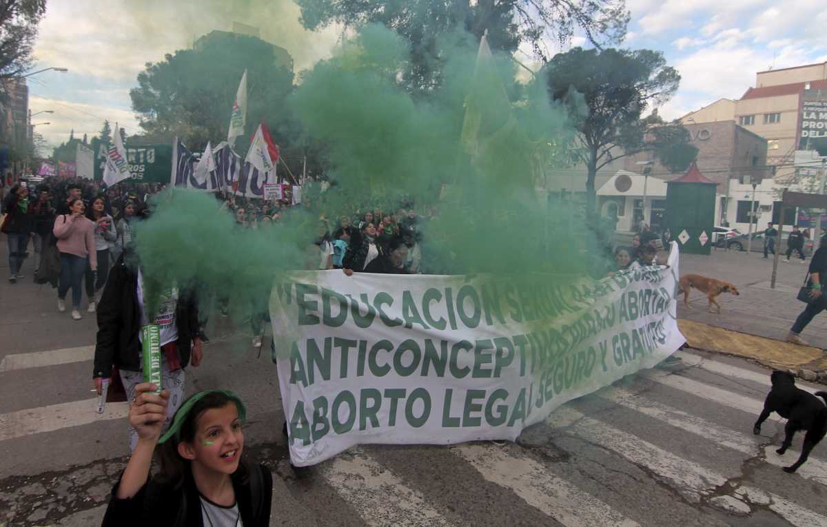 La Revuelta convoca a participar de una asamblea feminista y transfeminista para preparar el activismo callejero para el #28S, Día de Acción Global por un Aborto Legal y Seguro.  (Foto: Oscar Livera).