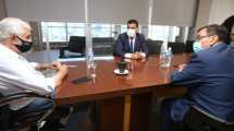 Imagen de Pereyra y Rioseco firmaron convenio por 90 lotes para petroleros en Cutral Co