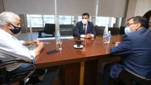 Pereyra y Rioseco firmaron convenio por 90 lotes para petroleros en Cutral Co