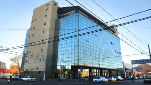 Abogados e ingenieros quieren dejar de pagar Ingresos Brutos en 2022