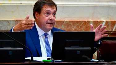 Weretilneck cuestionó la iniciativa y dijo que lo único que hace es anticipar que se tomará deuda en moneda extranjera y bajo jurisdicción extranjera. Foto: archivo