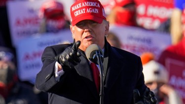 Trump advirtió que vigilará con sus abogados el resultado de los comicios.