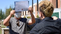 Imagen de Una escuela de Neuquén hace «delivery de títulos» a sus egresados