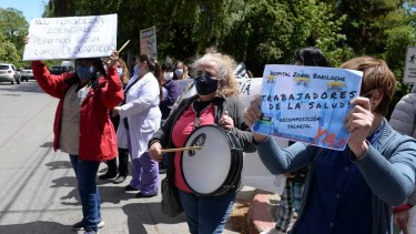 El reclamo se mantiene activo, en especial, en Viedma y Bariloche.