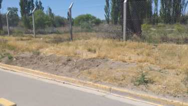 Los rastros del retiro de la señalización del centro clandestino de Neuquén como sitio de Memoria (gentileza) 