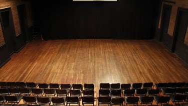 Los teatristas de la provincia reclaman políticas culturales urgentes para el sector.