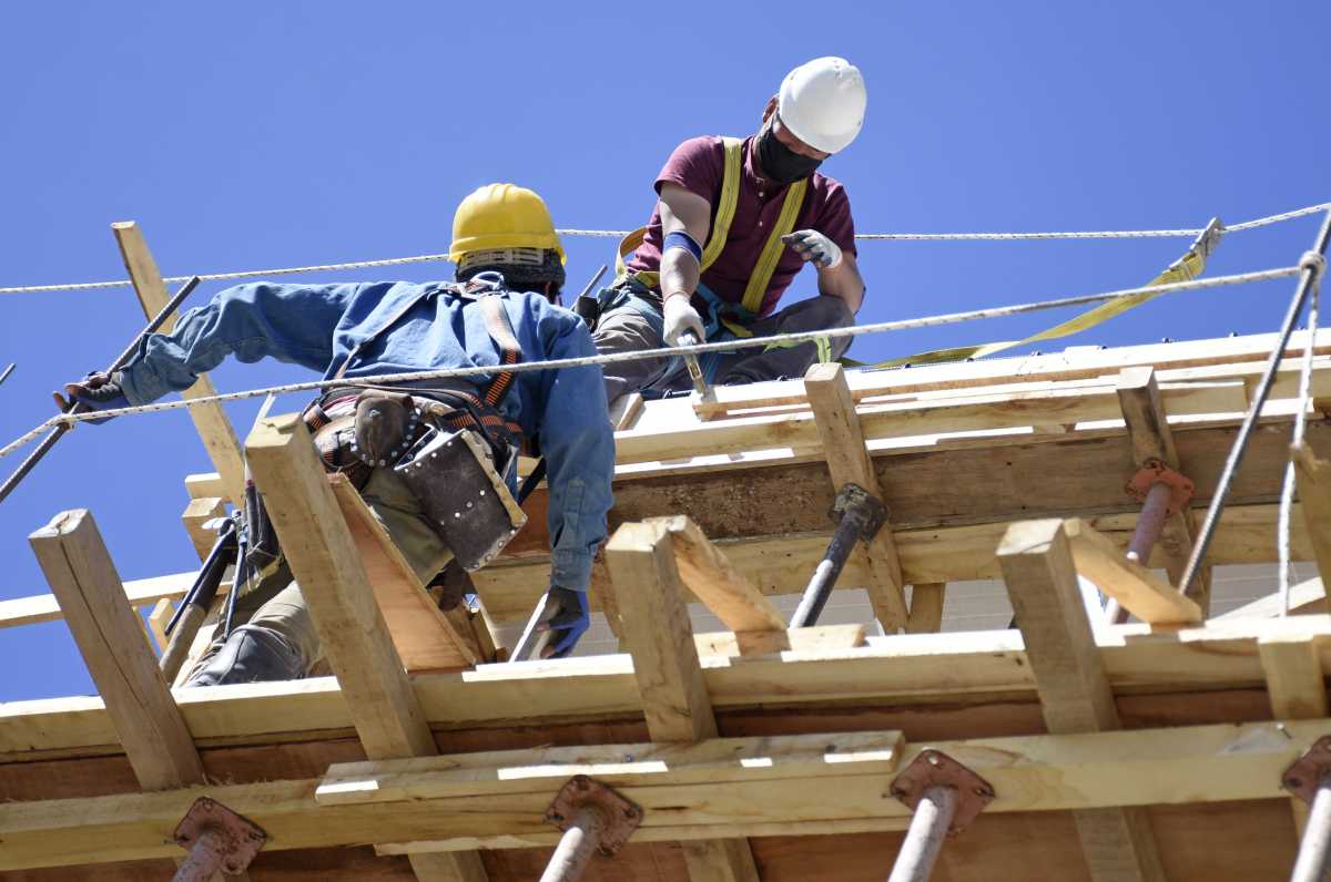 Intiman a empresas del sector de la construcción a garantizar la provisión de insumos y materiales. 