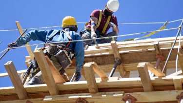 Intiman a empresas del sector de la construcción a garantizar la provisión de insumos y materiales. 