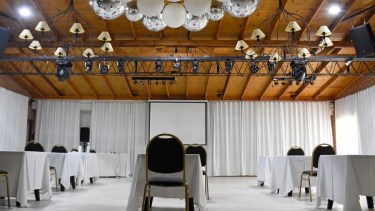 Las pistas de baile deberán esperar, pero los organizadores insisten que las fiestas pueden volver. (Foto: Florencia Salto)