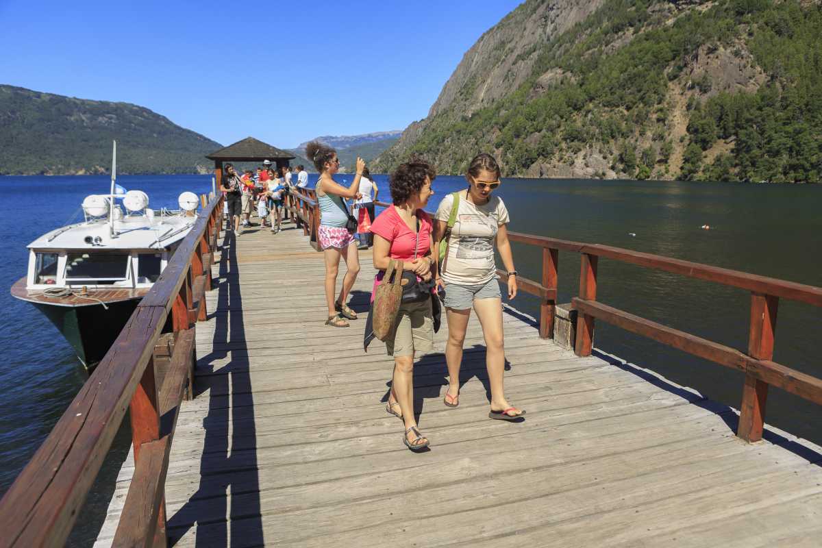 Los turistas extranjeros que entren a Neuquén, para ir a destinos como San Martín de los Andes y Villa la Angostura, deben cumplir con los requisitos de Provincia . (Foto: archivo Patricio Rodríguez)