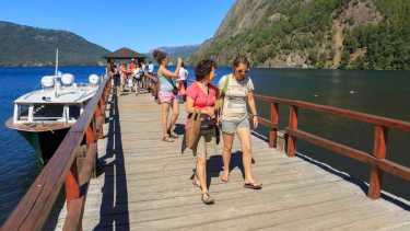 Los turistas extranjeros que entren a Neuquén, para ir a destinos como San Martín de los Andes y Villa la Angostura, deben cumplir con los requisitos de Provincia . (Foto: archivo Patricio Rodríguez)