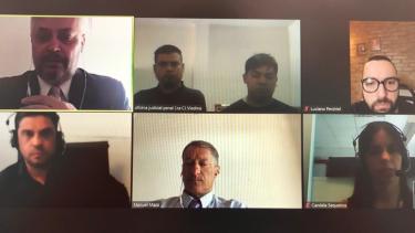 El juez Dvorzak presidió la audiencia de esta mañana por el crimen del barrio Lavalle.