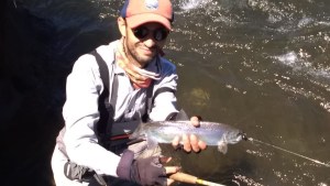 La pesca en Neuquén arrancó con buen pique en  Aluminé y Villa Pehuenia