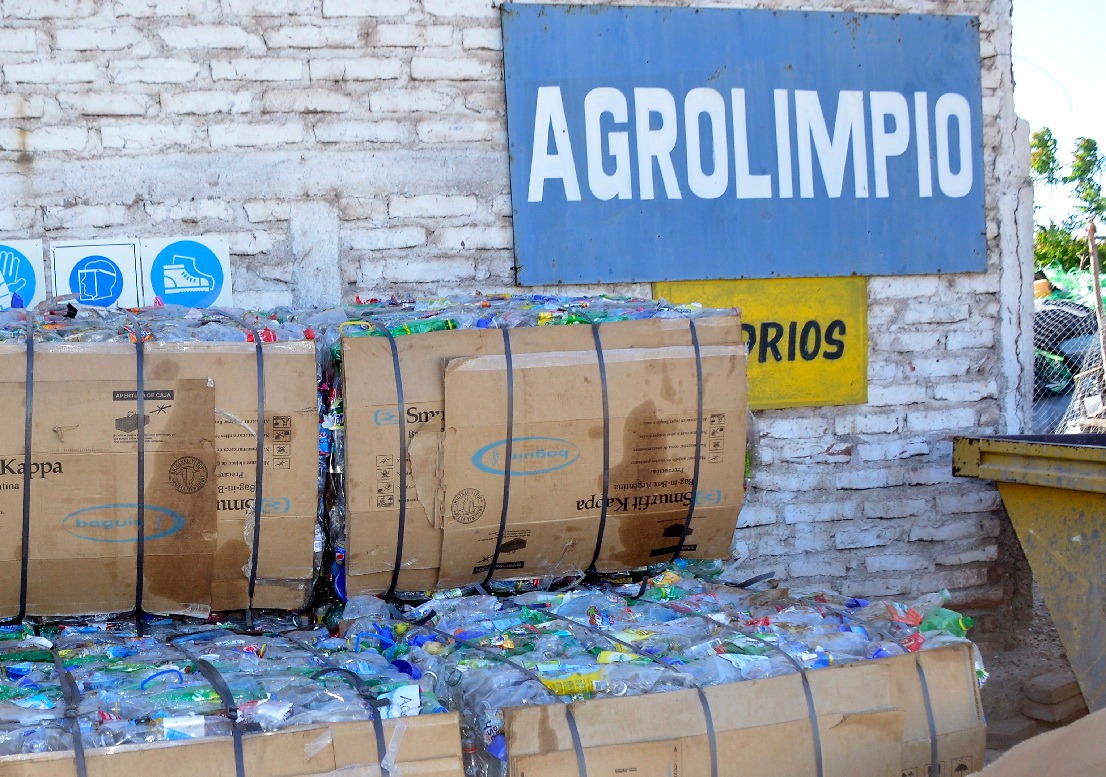 Está en marcha la campaña Agrolimpio para la disposición final de envases de plaguicidas. (Foto Néstor Salas)