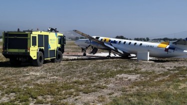 Accidente de un Metroliner en Mendoza esta mañana, donde la tripulación resultó ilesa.  Foto: gentileza Argentina Spotters.-