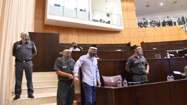 Alfredo Escobar participó de las audiencia del juicio por jurado en su contra por ser el único acusado del femicidio de Cielo López, pero solo hablará al final. (Foto: Florencia Salto)