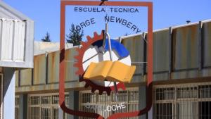 Estudiantes descompuestos por fallas en calefactores y suspenden las clases en el CET 2 de Bariloche