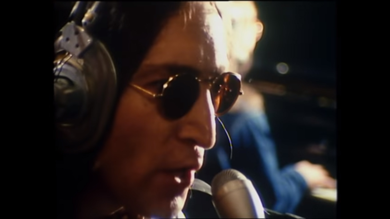 Hace 40 años, un John Lennon "domesticado" regalaba su última gran obra al mundo.