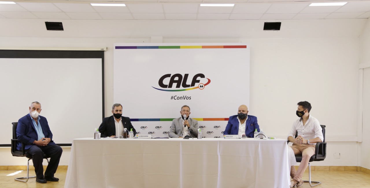 La firma de convenios estuvo encabezada por el presidente de Calf, Carlos Ciaponni, y por el gerente general del EPEN, Raúl Barahona. (Foto: gentileza)