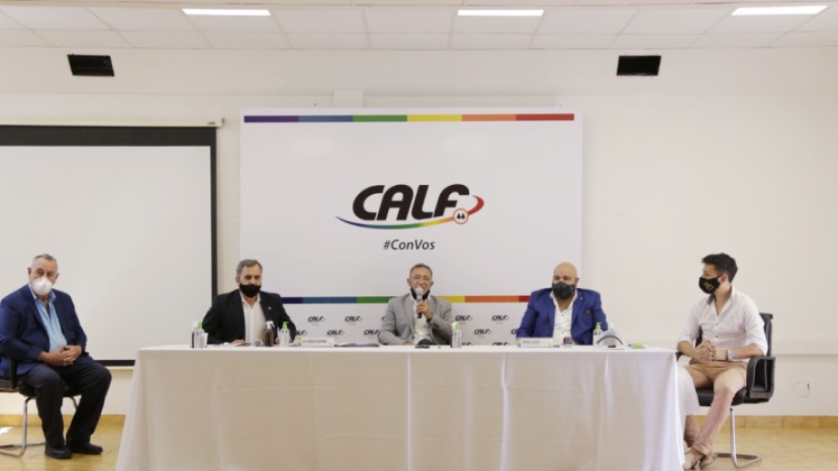 La firma de convenios estuvo encabezada por el presidente de Calf, Carlos Ciaponni, y por el gerente general del EPEN, Raúl Barahona. (Foto: gentileza)