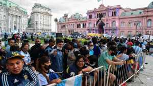 Buenos Aires, la ciudad que no durmió y llora a Maradona