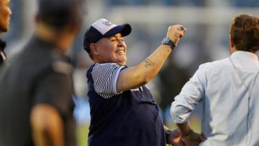 Diego podría dejar hoy la clínica donde esta internado desde la semana pasada.