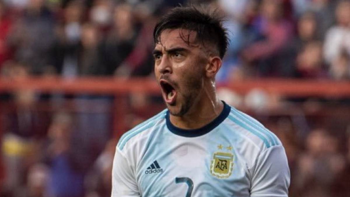 Argentina recibirá a Paraguay desde las 21 con un cambio de último momento. 
