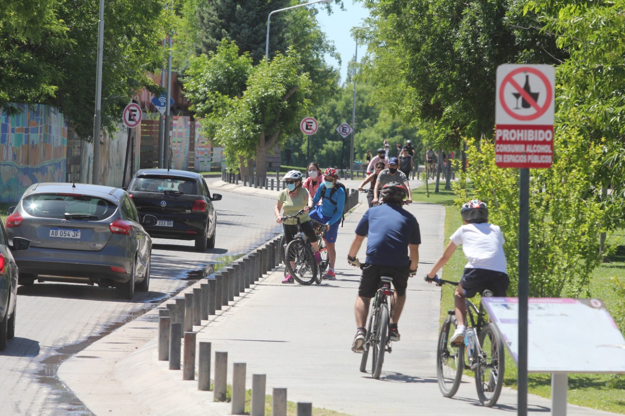 Neuquén busca ampliar la movilidad con bicicletas. (Foto: Oscar Livera). 
