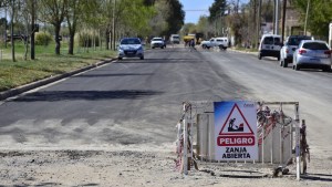 Anunciaron la construcción de cordón cuneta para un barrio de Huergo