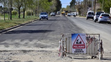 Anunciaron la construcción de cordón cuneta para un barrio de Huergo