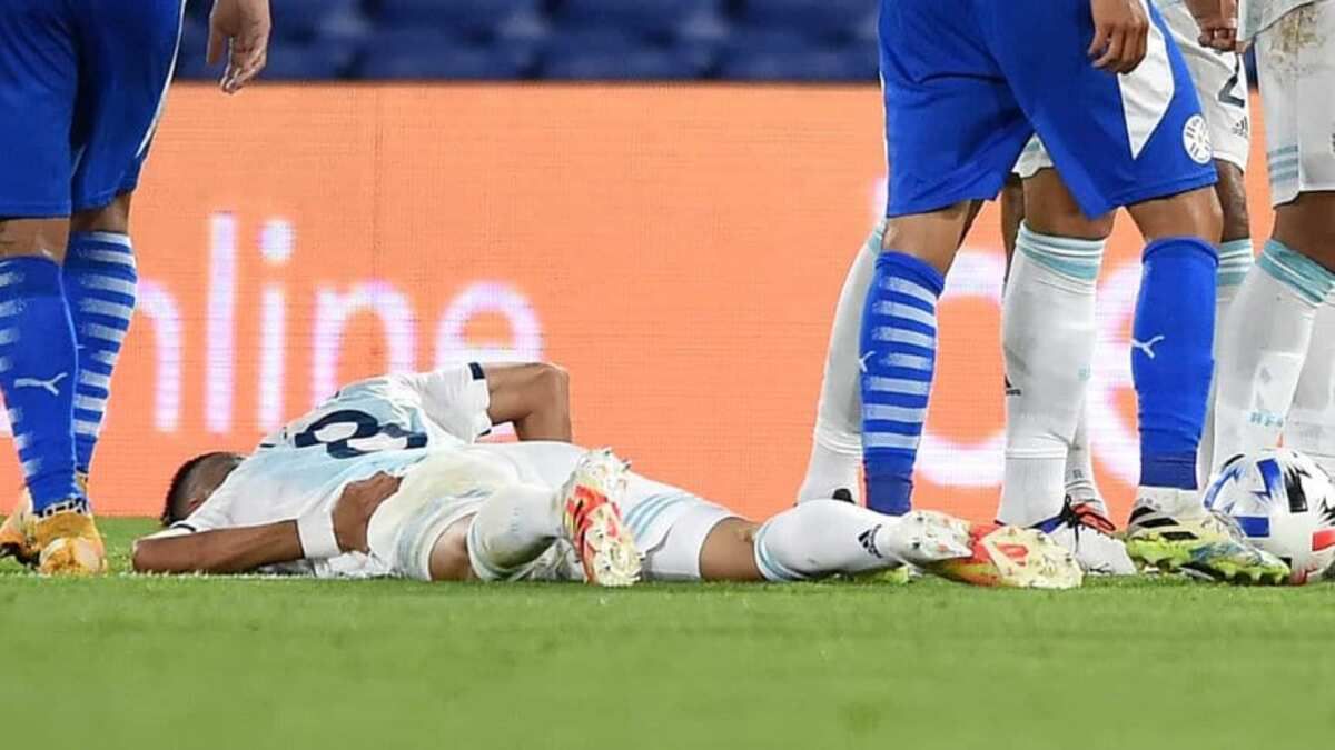 Palacios sufrió una dura lesión en el partido de anoche ante Paraguay.