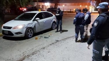 El agresor intentó escapar pero fue detenido por los efectivos policiales. Foto: Gentileza Info los Andes