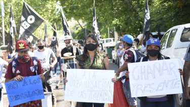 Polo Obrero y vecinos de tomas de Neuquén repudian los desalojos. (Foto: Florencia Salto)