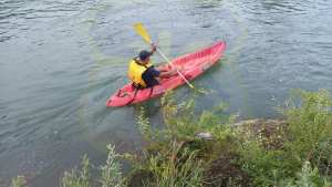 Rastrillan el canal en Allen buscando a un hombre que se arrojó y no volvió a salir